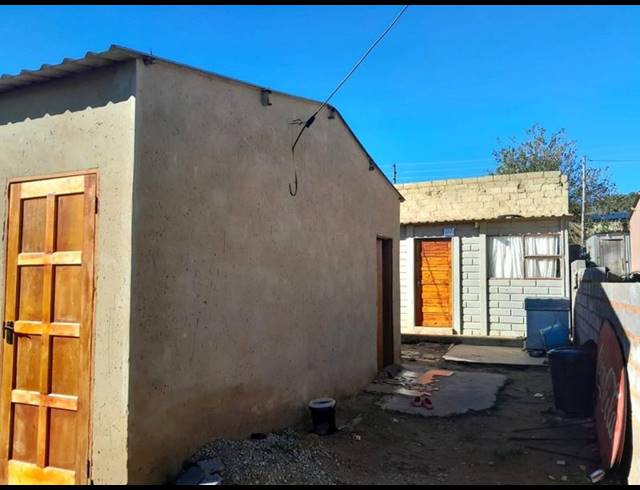 2 BEDROOM HOUSE FOR SALE IN SOL PLAATJIE